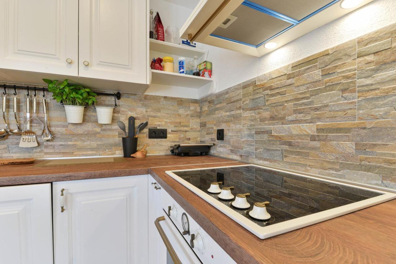 Modern Rustic Villa Kate เบนโควัส ภายนอก รูปภาพ