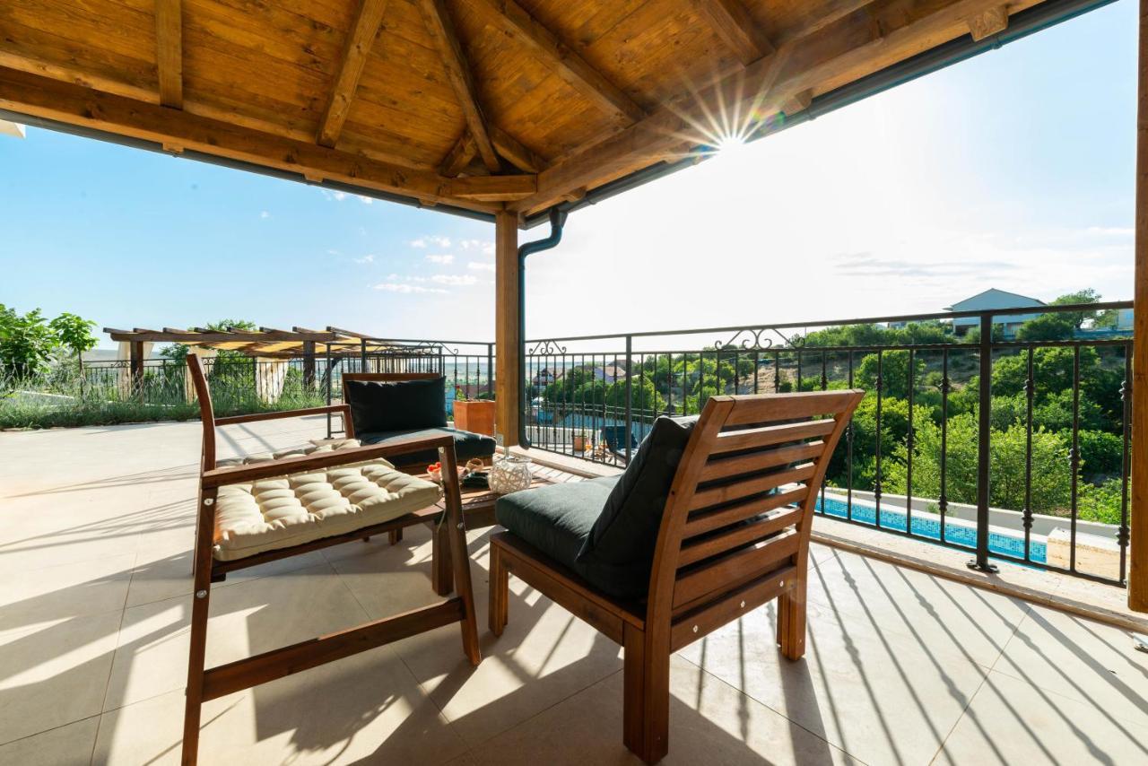 Modern Rustic Villa Kate เบนโควัส ภายนอก รูปภาพ