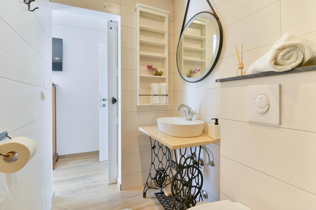 Modern Rustic Villa Kate เบนโควัส ภายนอก รูปภาพ